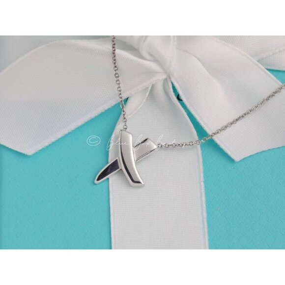 Tiffany & Co. Necklace Paloma Picasso X Kiss Sterling Silver Necklace 16" Chain - Picture 4 of 7